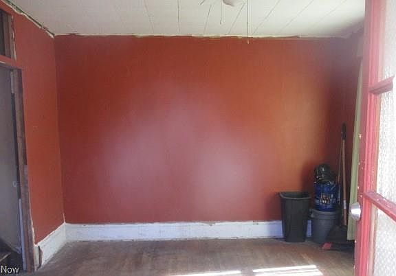 4th image of 25 E Glenwood Ave