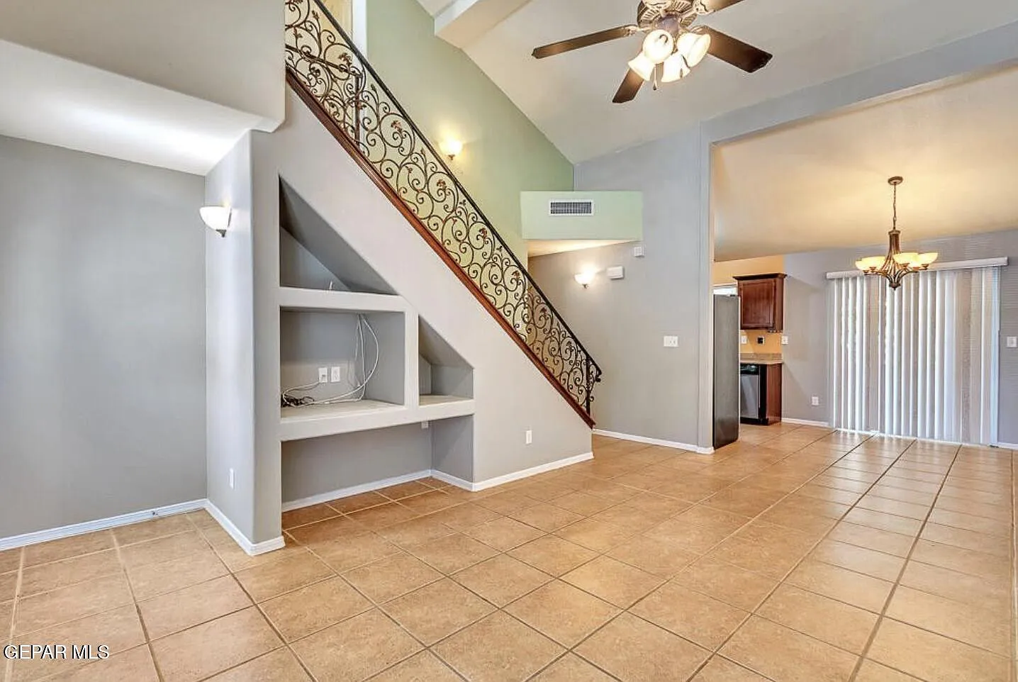 4 bed, 2.5 bath, 1203 sqft, $1,600 — Photo 4