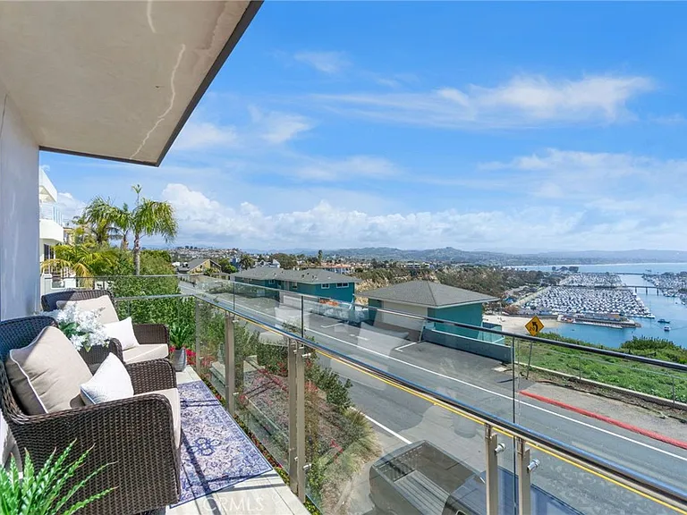 34403 Green Lantern St #2 — Photo 16