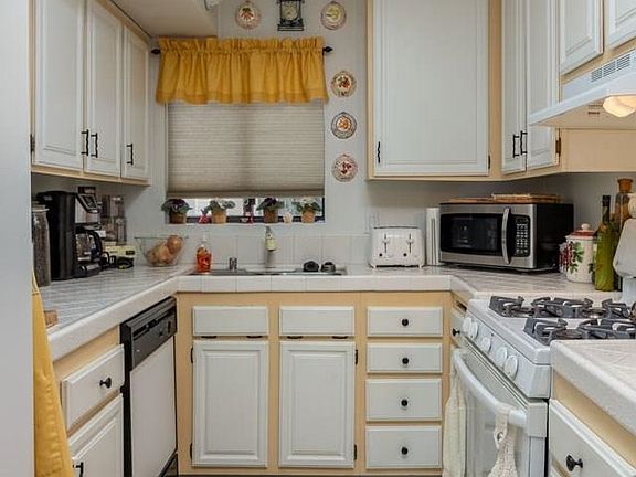 3rd image of 2614 Sunny Slope Dr APT 2