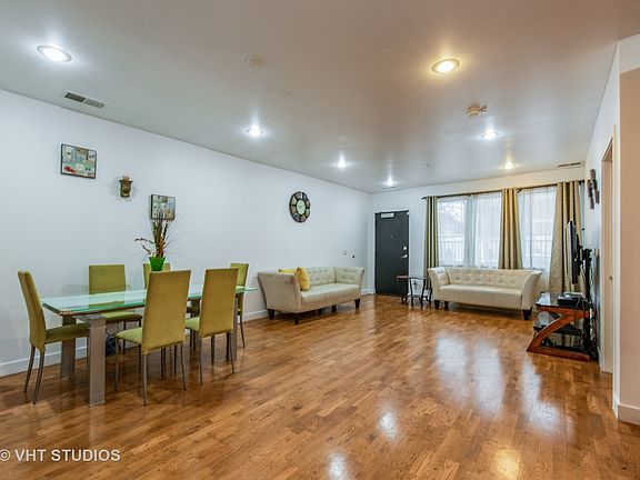4th image of 2230 W Madison St Unit 101