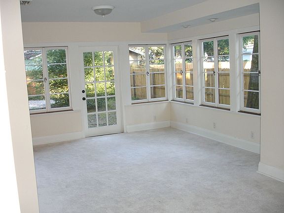 5th image of 6109 N Suwanee Ave