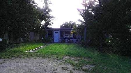 2nd image of 2715 NE 6th Ln