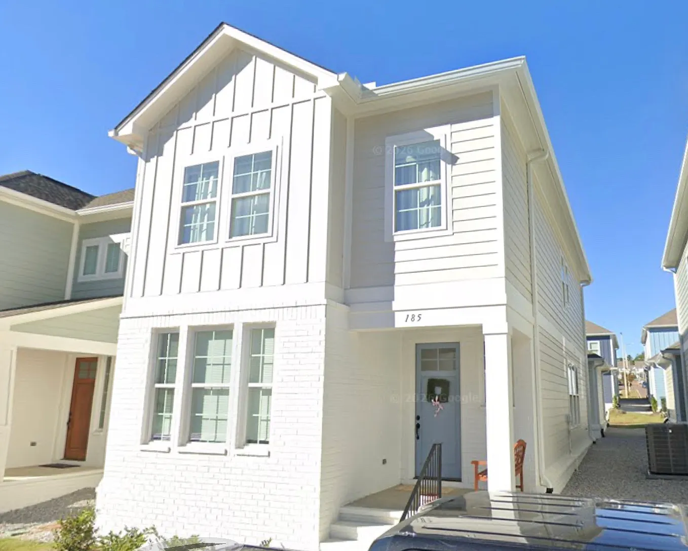 4 bed, 2023 sqft, $4,200 — Photo 1