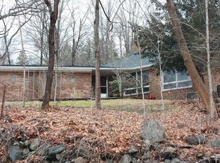 60 Kramers Pond Rd, Putnam Valley, NY 10579