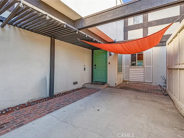 1140 Arcadia Ave #C — Photo 2