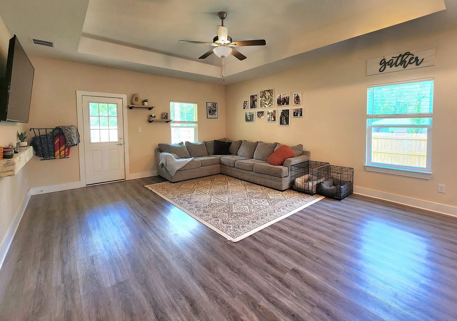Discover the charm and elegance of this stunning all-brick home! — Photo 3