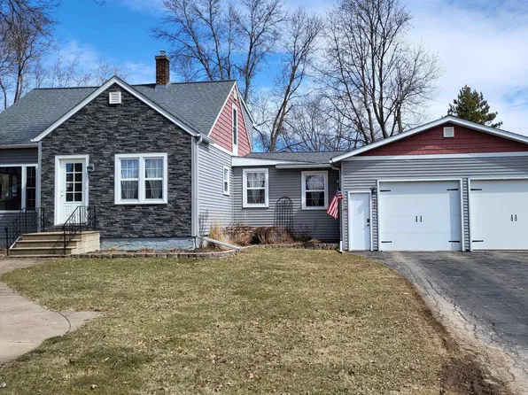 316 N 3rd Ave, Edgar, WI 54426