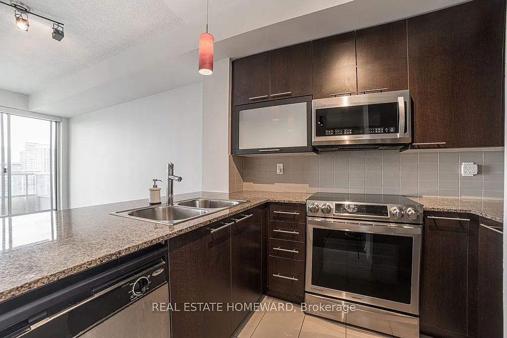 2 bed, $2,475 — Photo 3