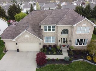 3081 Willowbrook Dr, Aurora, OH 44202
