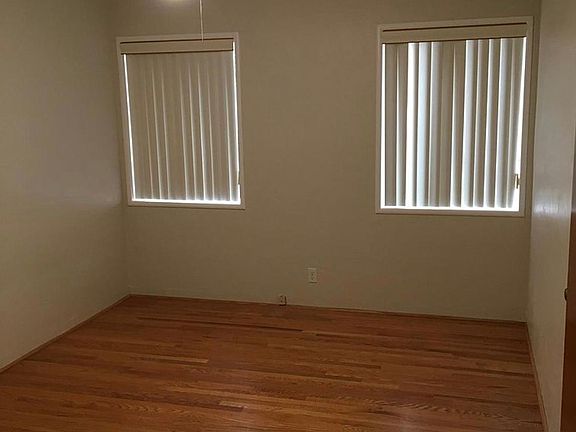 5th image of 396 Carlyn Ave