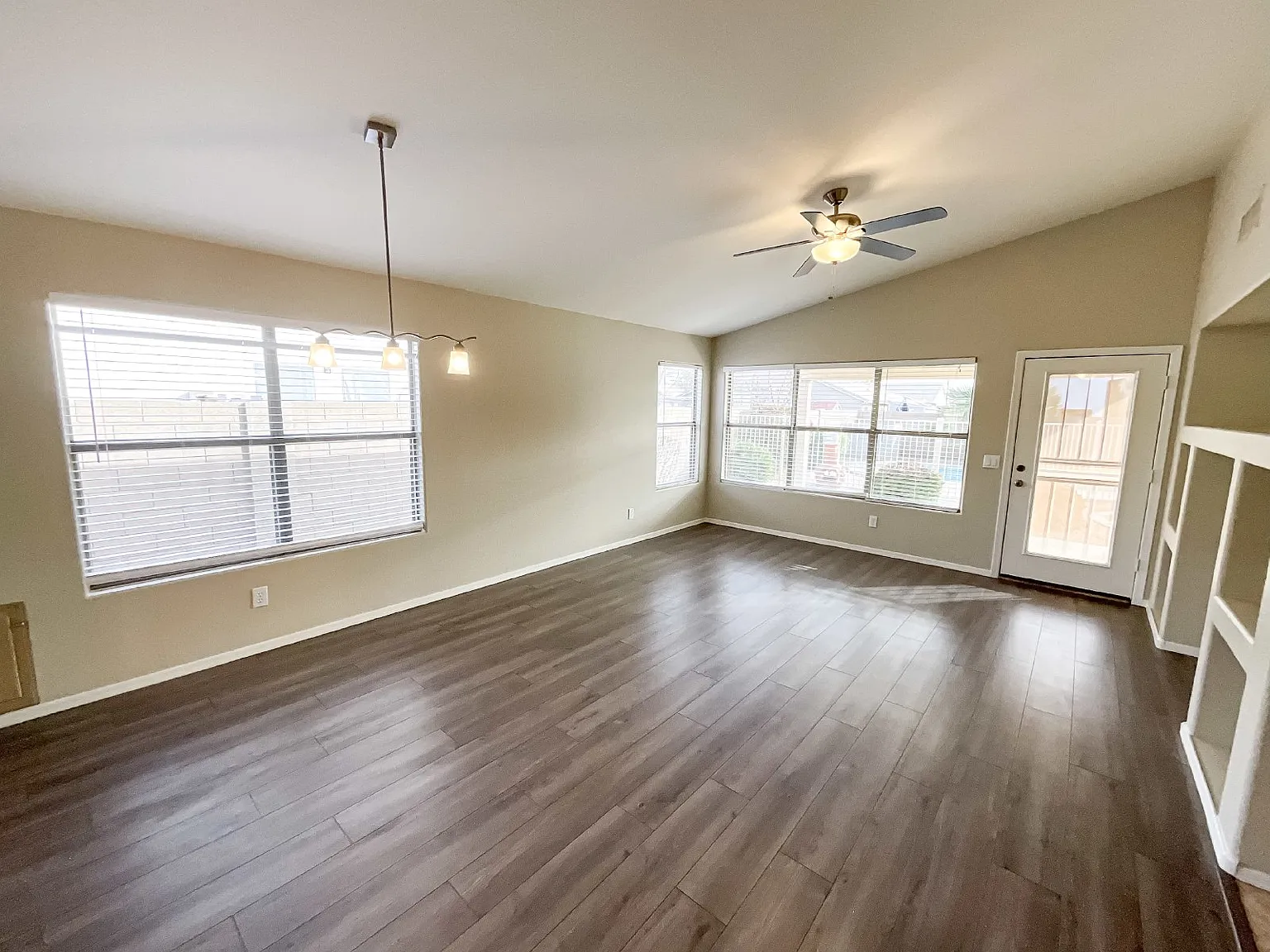 2041 East Rawhide Street — Photo 2