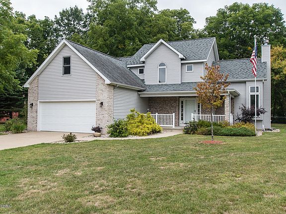 2nd image of 131 Sterling Ct