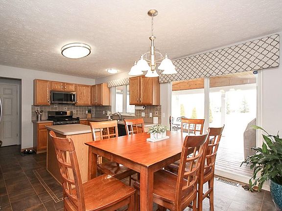 2nd image of 3523 Trailview Ct