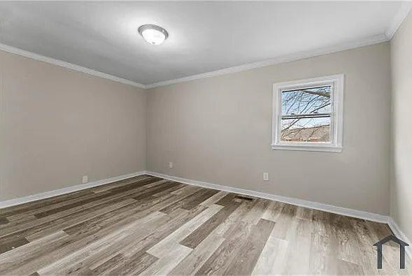 454 Harding St — Photo 1