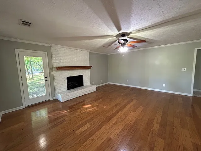340 Woodridge Pl — Photo 8