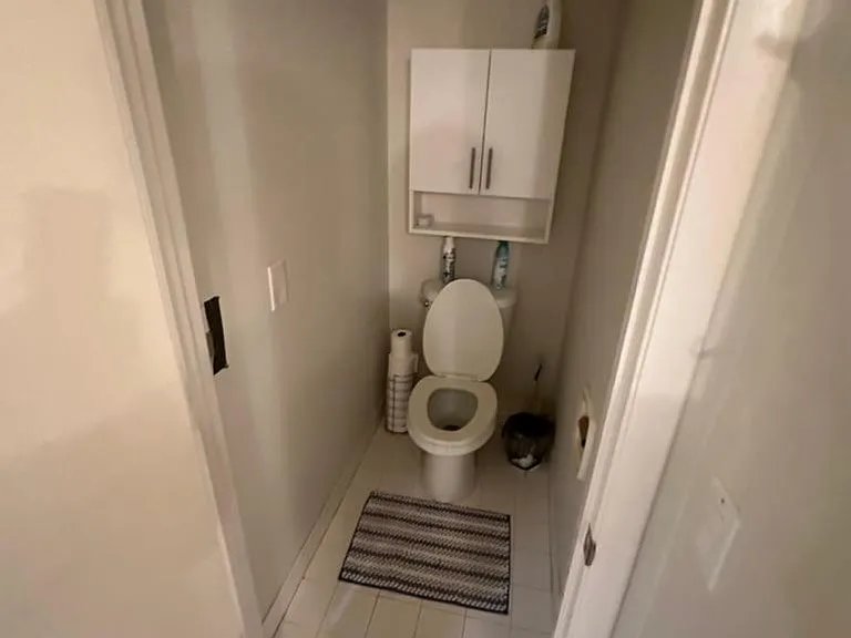 mbr toilet