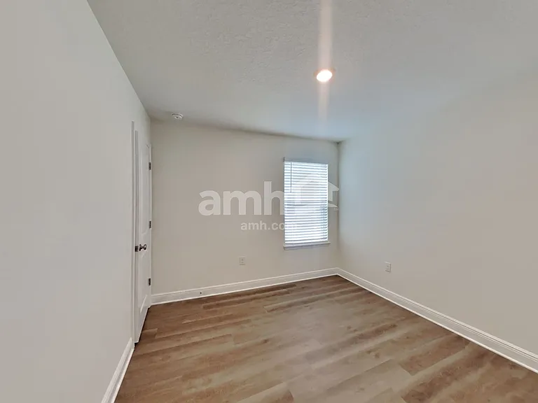 27165 Saint Andrews Ave — Photo 21