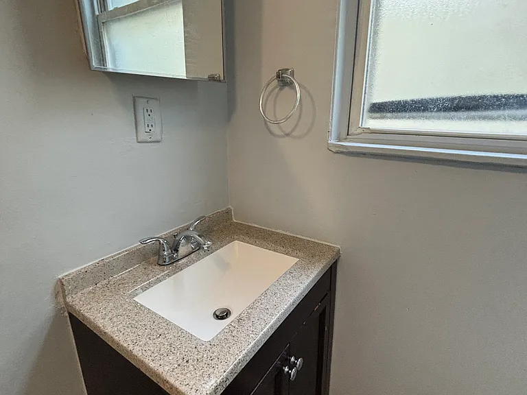 157 Hobson St #1 — Photo 10