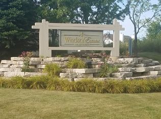 10785 N Mequon Trl, Mequon, WI 53092