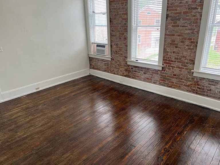 610 S Main St — Photo 15