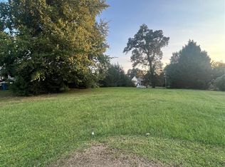102 N Main St, Granite Falls, NC 28630