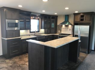 5200 Coventry Dr, Holly, MI