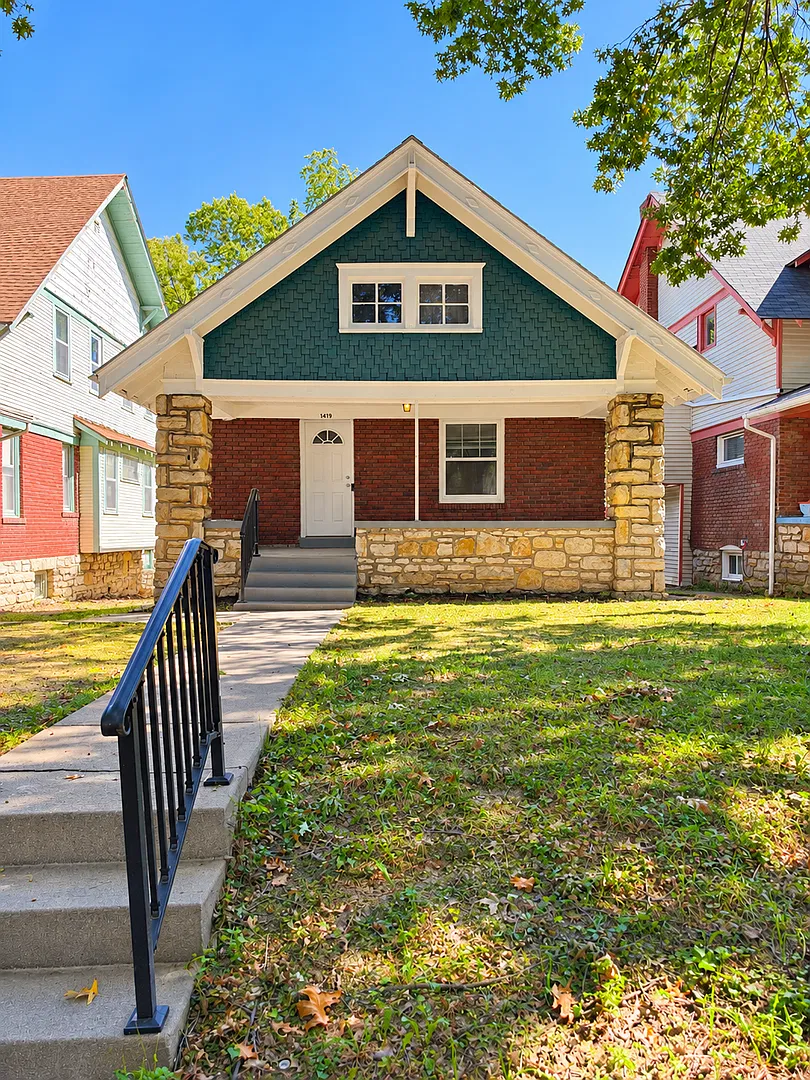 Beautifully Remodeled Home in Kansas City! — Photo 1