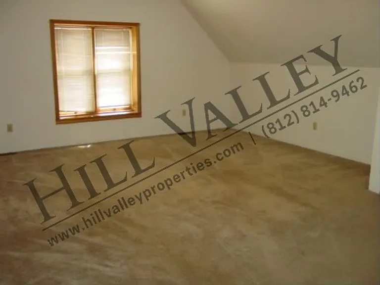 522 S 6th St — Photo 7