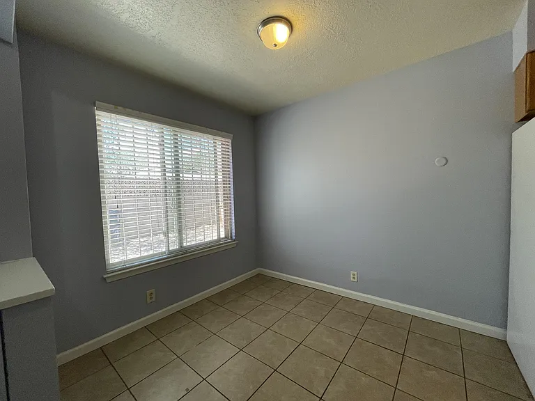3621 Wellesley Dr NE #C — Photo 5