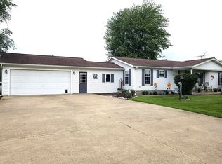 554 Bramble Rd, Loogootee, IN 47553