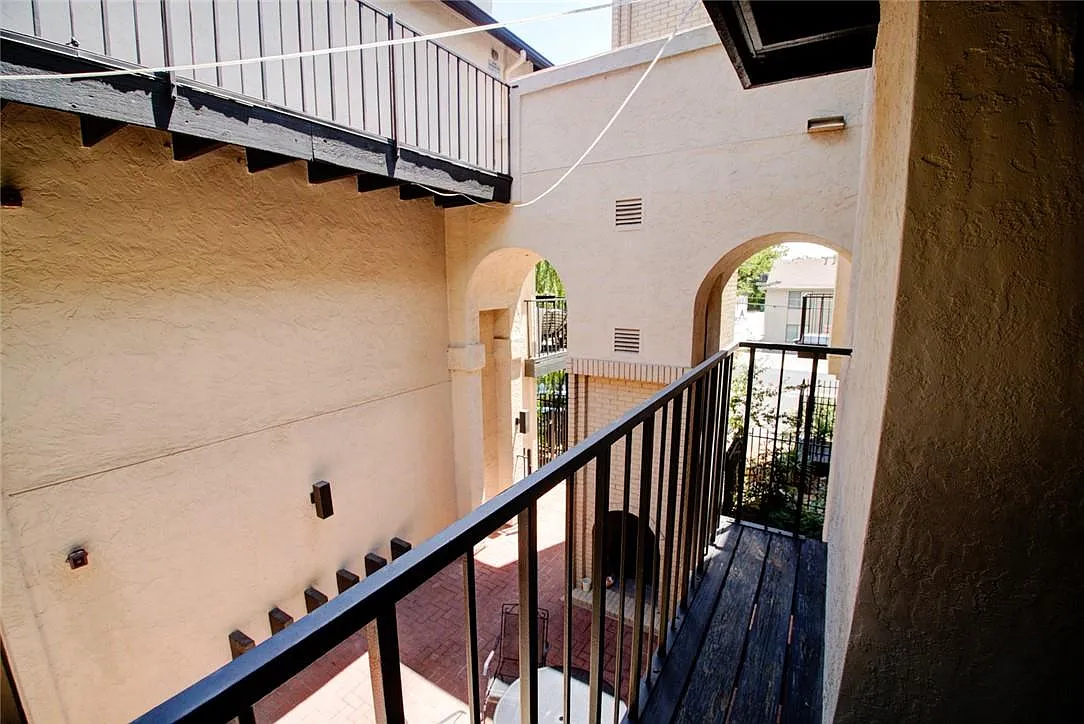 1 bed, 1.0 bath, 450 sqft, $1,095 — Photo 4