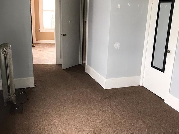 2nd image of 16 Caroline St APT 10