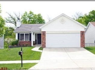 488 Chatham Dr, O'Fallon, MO 63366