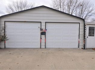 1338 W Ashley Rd, Boonville, MO 65233