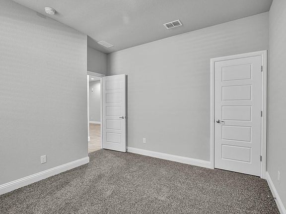 4th image of 2309 Kendolph Dr