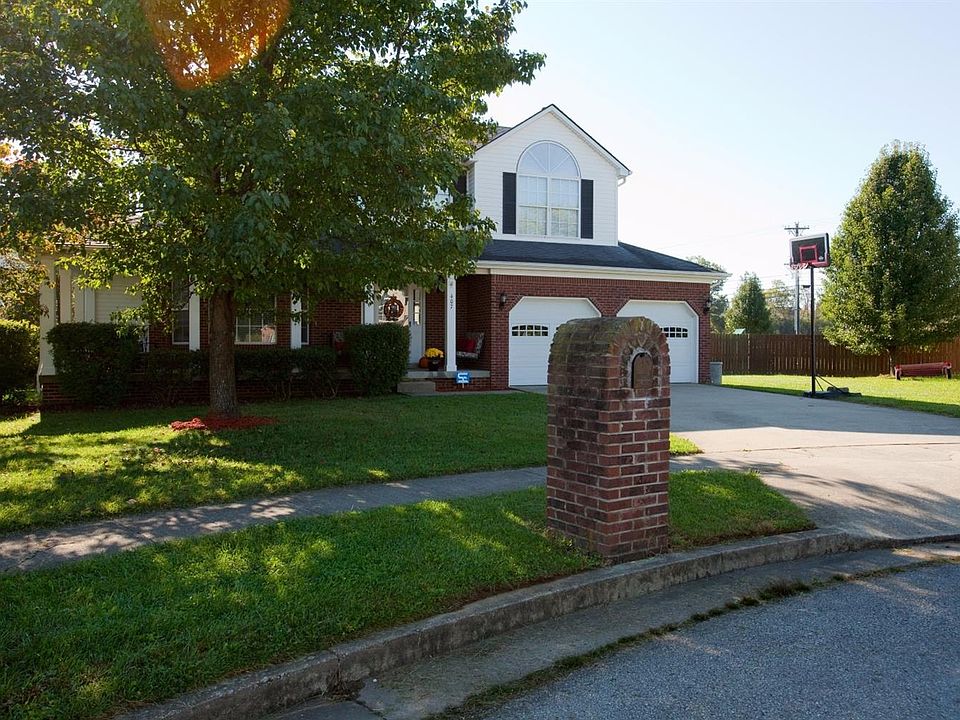 1st image of 407 Crown Ct