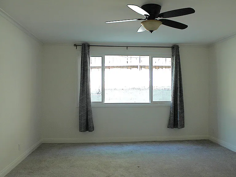 937 Hilldale Ave — Photo 23