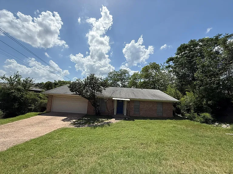 5906 Mountainclimb Dr — Photo 2