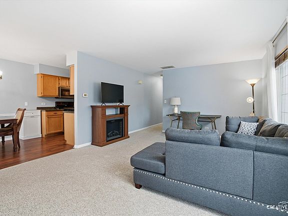 2nd image of 1247 Sandhurst Ln #1247