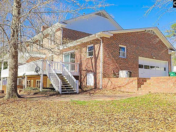 4th image of 1560 Lee Blvd