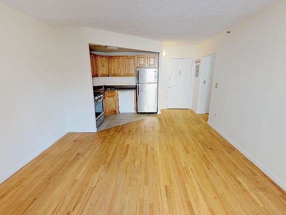 4th image of 102-02 Queens Blvd #2F