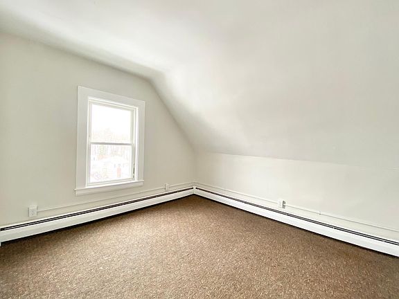 4th image of 189 Whitwell St Unit 3