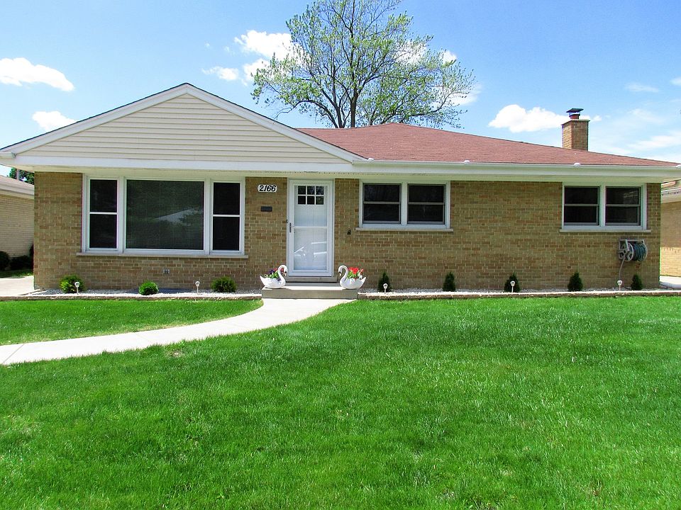1st image of 2166 Spruce Ave