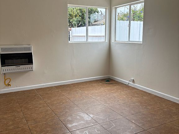 5th image of 2219 1/2 Julian Ave
