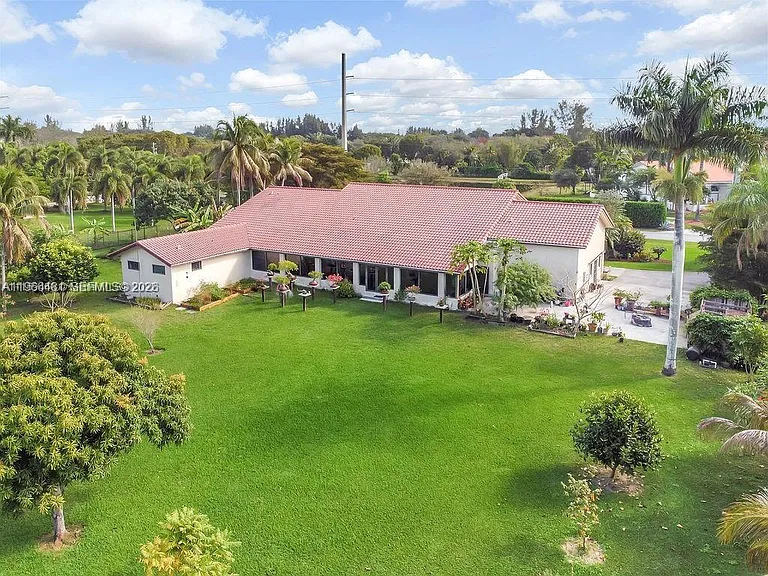 5425 SW 190th Ave — Photo 42