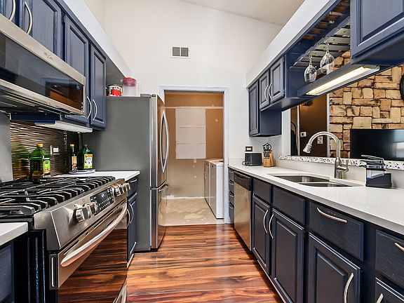 4th image of 14475 S Ravinia Ave #9