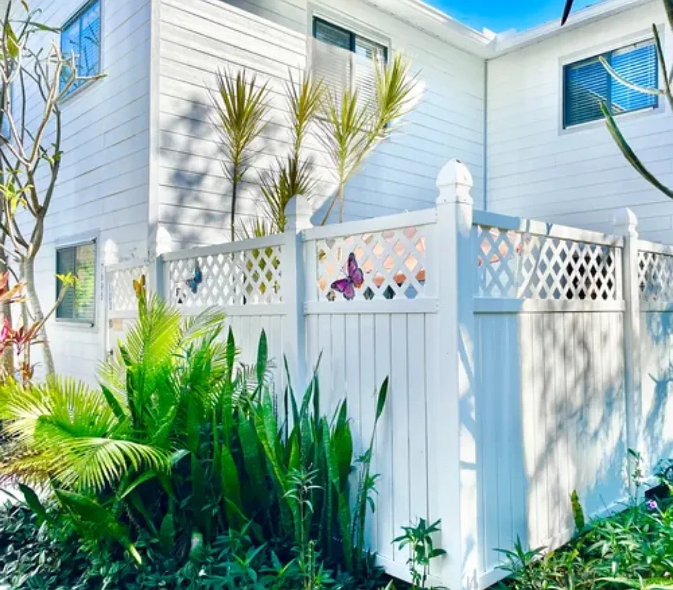 7695 Tamara Lee Court — Photo 1