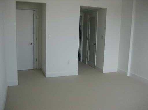5th image of 401 69th St APT 300