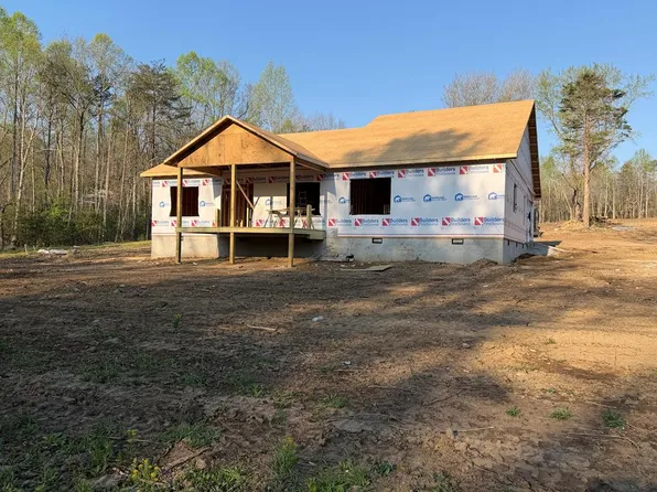 2226 Country Club Rd, Jamestown, TN 38556